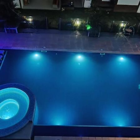 Hotel La Quinta Вилавиченцио Екстериор снимка