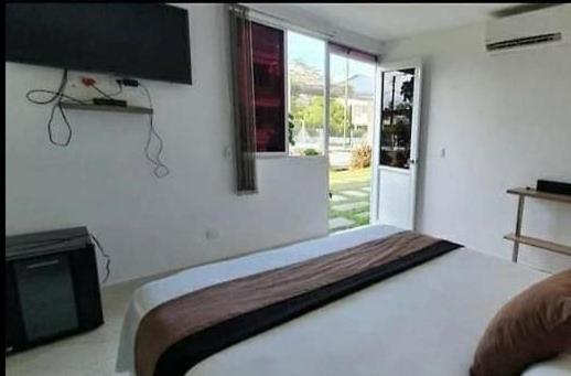 Hotel La Quinta Вилавиченцио Екстериор снимка